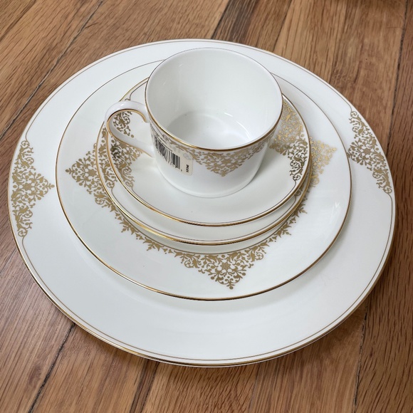 Wedgwood Vera Wang Dining Set - Picture 5 of 6